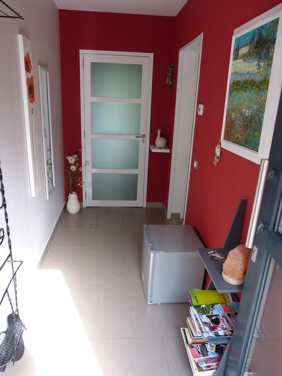 La Santijohannaise Saint-Jean-Kourtzerode Bagian luar foto
